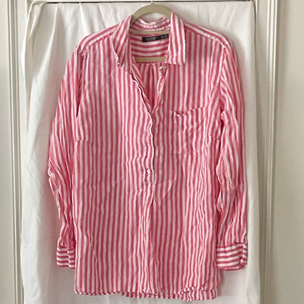 Beautiful Ralph Lauren button down womens shirt.